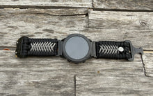 Lade das Bild in den Galerie-Viewer, Quick Release Paracord Watchband, personalized to replace bands for Garmin 20mm, 22mm and 26mm|Black and Grey