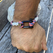 Cargar imagen en el visor de la galería, Handmade Nautical Paracord Bracelet with Black Stainless Steel Shackle