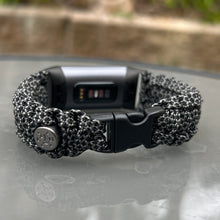 Lade das Bild in den Galerie-Viewer, Paracord Watch Band compatible with Fitbit Charge 2, Charge 3, Charge 4 &amp; Charge 5 (Watch not included)
