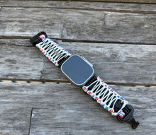 Lade das Bild in den Galerie-Viewer, Personalized Paracord Watch Band for Apple Watch Series 1-12, Ultra, Ultra 2, Ultra 3, Ultra 4, and SE (watch not included).
