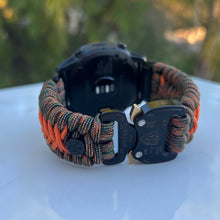 Cargar imagen en el visor de la galería, Quick Release Paracord Watchband, personalized to replace bands for Garmin 20mm, 22mm and 26mm|Camo &amp; orange
