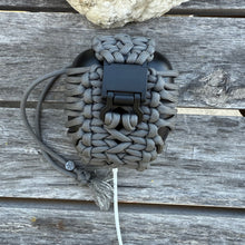 Charger l&#39;image dans la galerie, Paracord Buds case compatible with PowerBeats Pro, AirPods Pro 1 and 2, AirPods 3 and 4, Galaxy Buds 3/3 Pro(earbuds and case not included).
