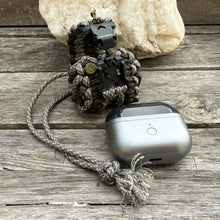 Charger l&#39;image dans la galerie, Paracord Buds case compatible with PowerBeats Pro, AirPods Pro 1 and 2, AirPods 3 and 4, Galaxy Buds 3/3 Pro(earbuds and case not included).
