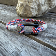 Cargar imagen en el visor de la galería, Handmade Nautical Paracord Bracelet with Black Stainless Steel Shackle
