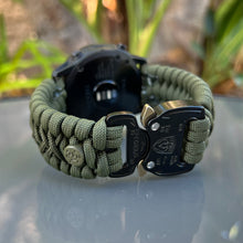 Load image into Gallery viewer, Paracord Watchband compatible with Garmin Approach, D2, Descent, Enduro, Epix (Gen 2), Fenix, Forerunner 935/955, Instinct, MARQ, Tactix, Quatix (watch not included).
