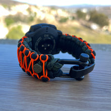 Cargar imagen en el visor de la galería, Paracord Watchband compatible with Garmin Approach, D2, Descent, Enduro, Epix (Gen 2), Fenix, Forerunner 935/955, Instinct, MARQ, Tactix, Quatix (watch not included).
