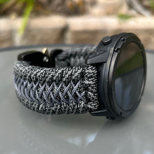 Lade das Bild in den Galerie-Viewer, Paracord Watchband compatible with Garmin Approach, D2, Descent, Enduro, Epix (Gen 2), Fenix, Forerunner 230/235/630/735XT/935/955, Instinct, MARQ, Tactix, Quatix (watch not included).
