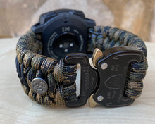 Charger l&#39;image dans la galerie, Paracord Watchband compatible with Garmin Approach, D2, Descent, Enduro, Epix (Gen 2), Fenix, Forerunner 935/955, Instinct, MARQ, Tactix, Quatix (watch not included).
